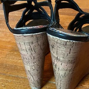 madden girl perryy wedge sneaker